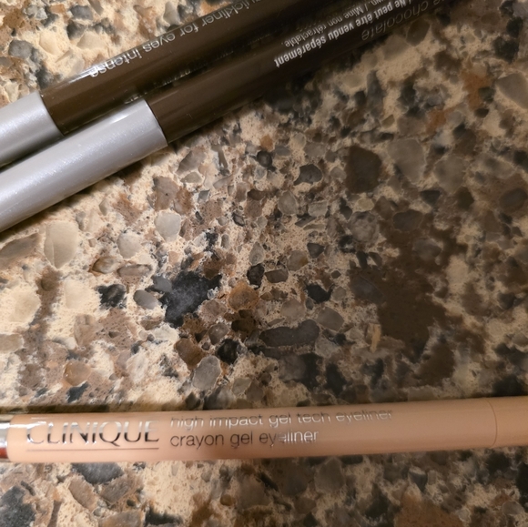 Tarte Geometric Palette with Assorted Eyeliners- Clinique - Picture 8 of 10